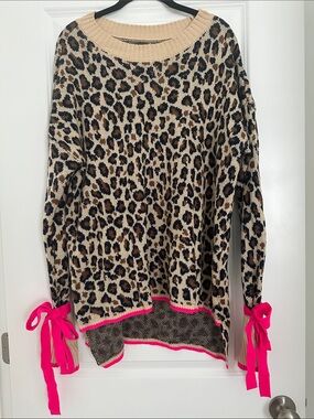 crown & ivy Tan and Brown Leopard-Knit Crewneck Sweater
